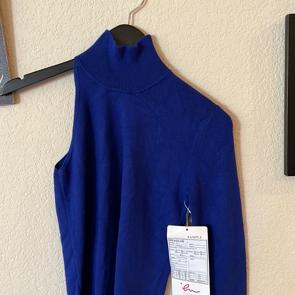 Nbd Hadley One Shoulder Sweater in blue - Picture 2 of 6